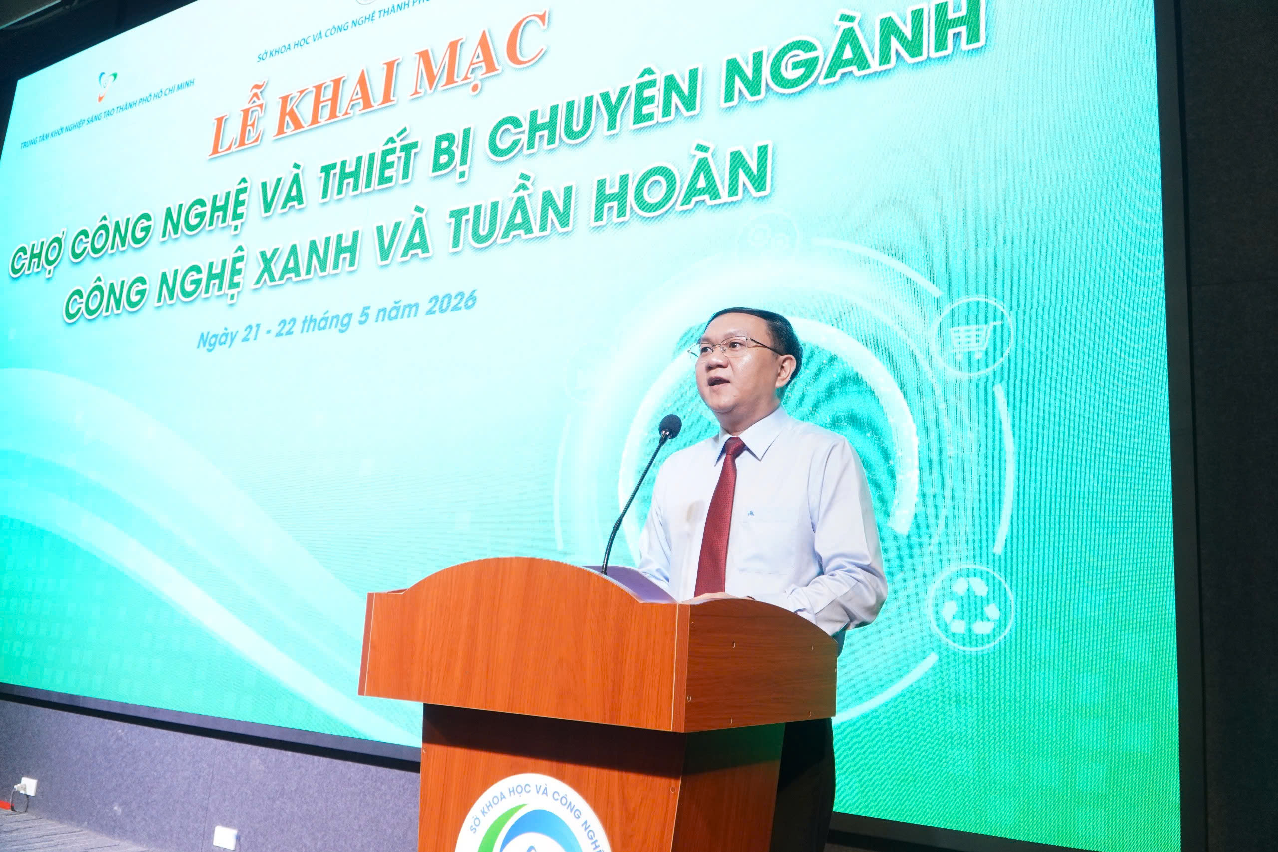 Chợ công nghệ xanh đang diễn ra tại TPHCM có gì đặc biệt? - Ảnh 1.