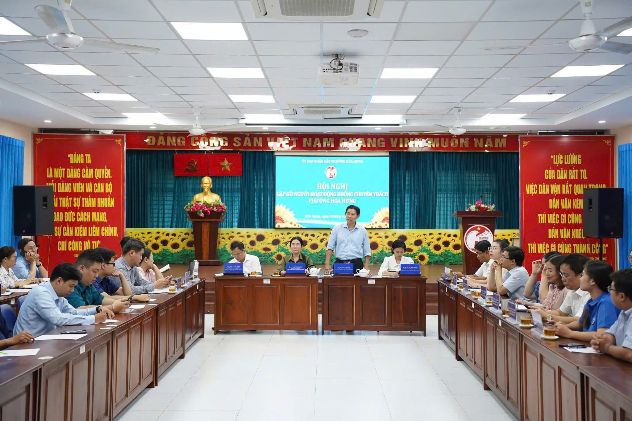 Khẩn trương sắp xếp thôn, tổ dân phố - Ảnh 2.