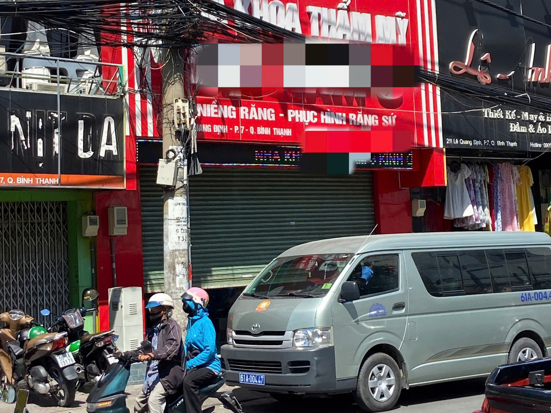 Công an làm việc tại loạt phòng khám nha khoa: Chủ hệ thống đang vướng tranh chấp ly hôn 1.200 tỉ đồng - Ảnh 1.