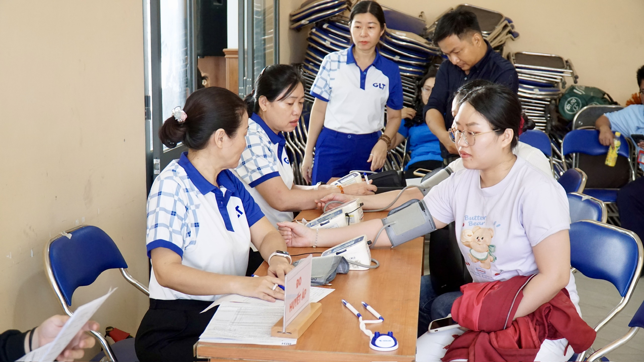 Lan tỏa nghĩa cử đẹp từ ngày hội hiến máu của đoàn viên, CNVC-LĐ - Ảnh 3.