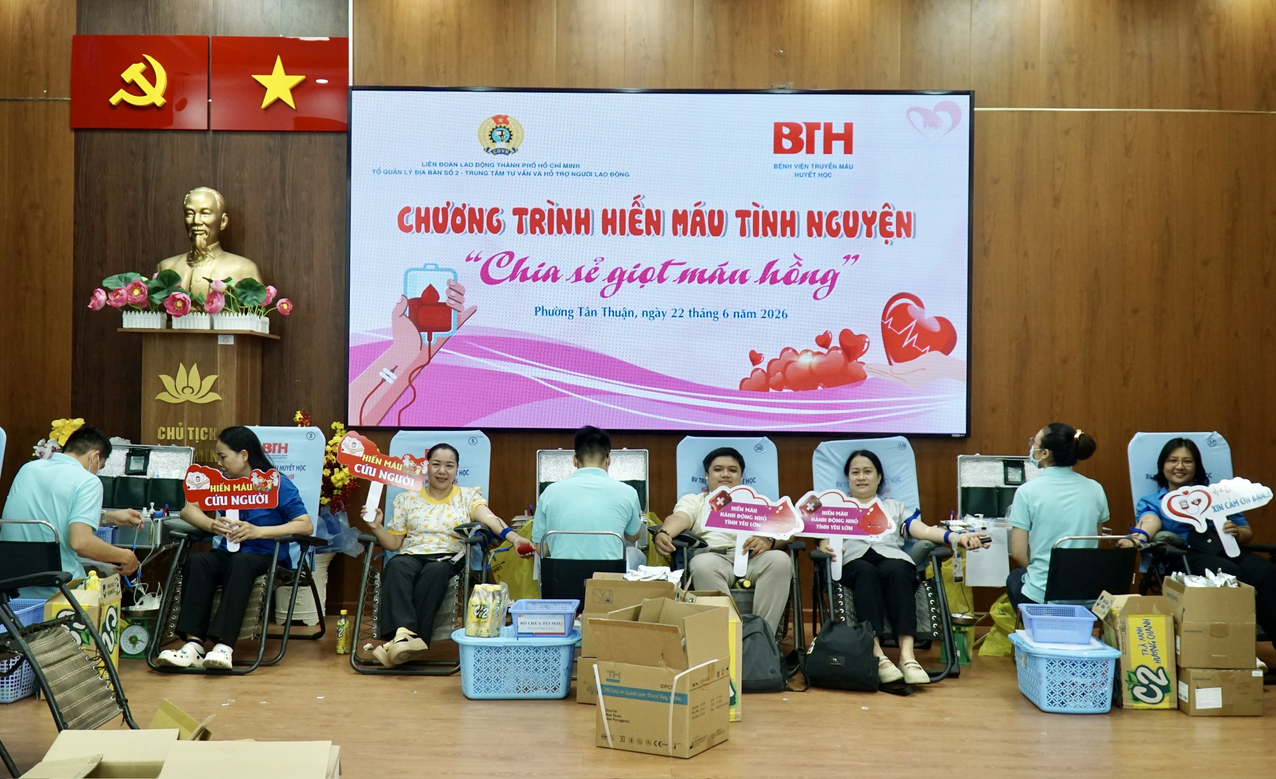 Lan tỏa nghĩa cử đẹp từ ngày hội hiến máu của đoàn viên, CNVC-LĐ - Ảnh 1.