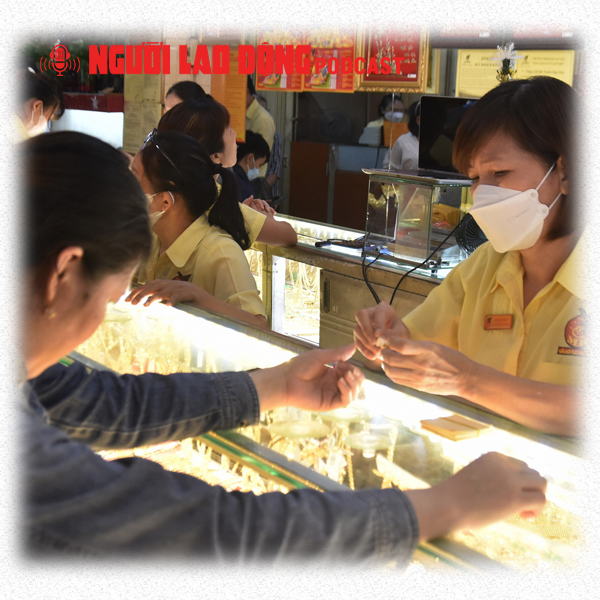 Giá vàng trong nước diễn biến bất ngờ