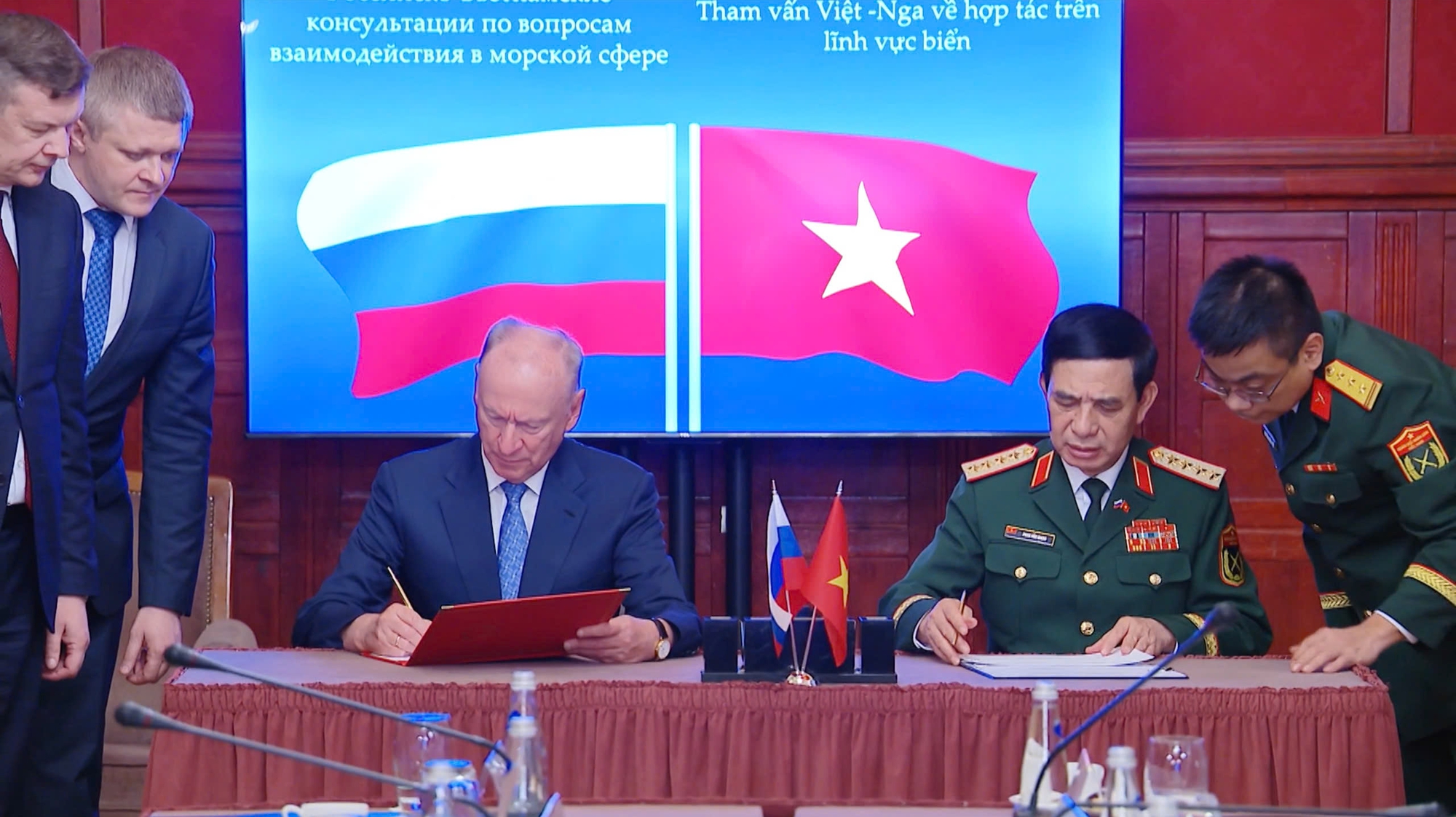 Việt Nam - Nga k&yacute; kết Kế hoạch hợp t&aacute;c trong lĩnh vực biển - Ảnh 9.