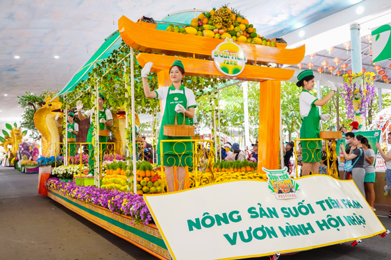 Du lịch h&egrave; 2026 bắt đầu n&oacute;ng - Ảnh 1.