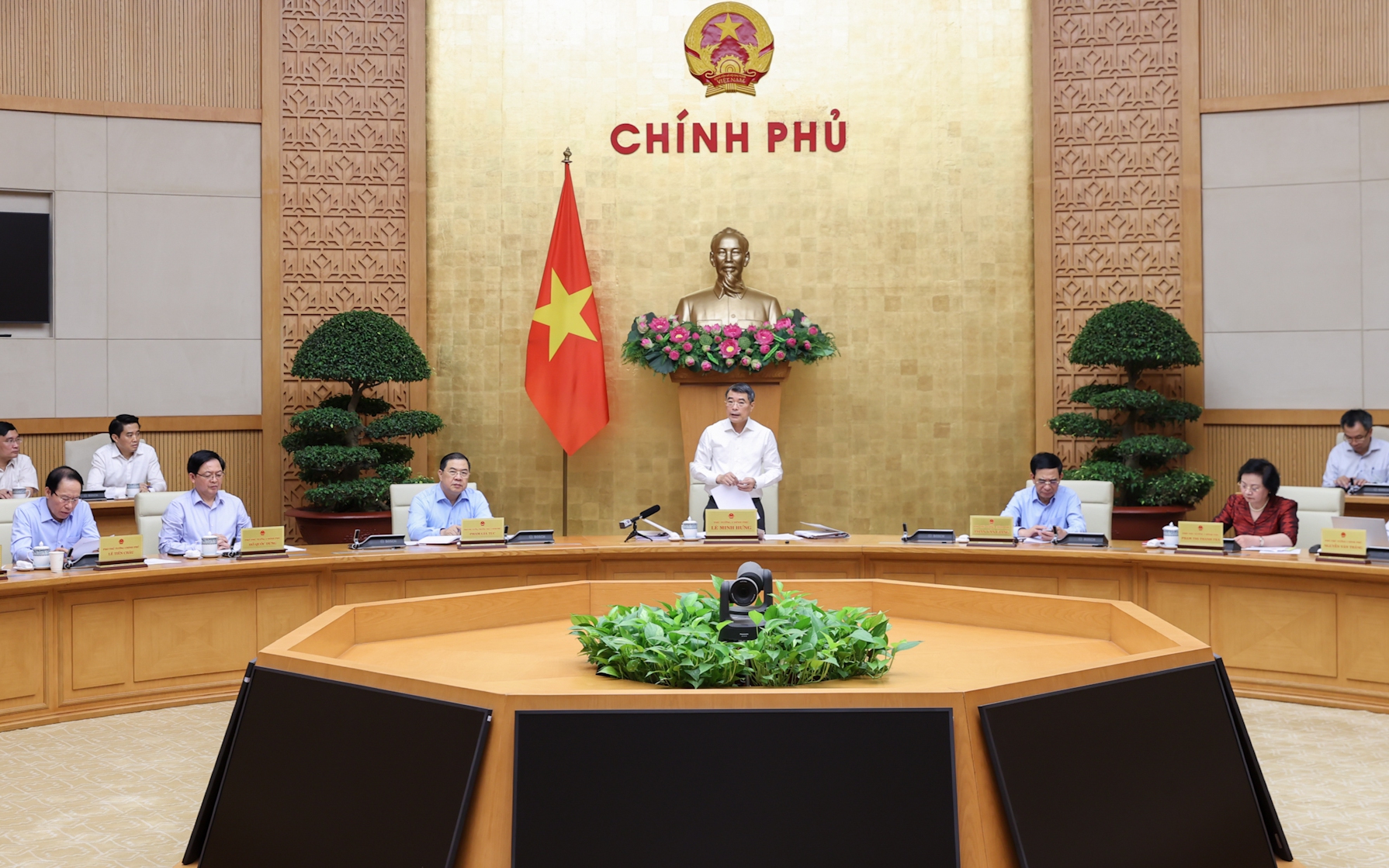 Thủ tướng Lê Minh Hưng phân công nhiệm vụ mới cho 6 Phó Thủ tướng