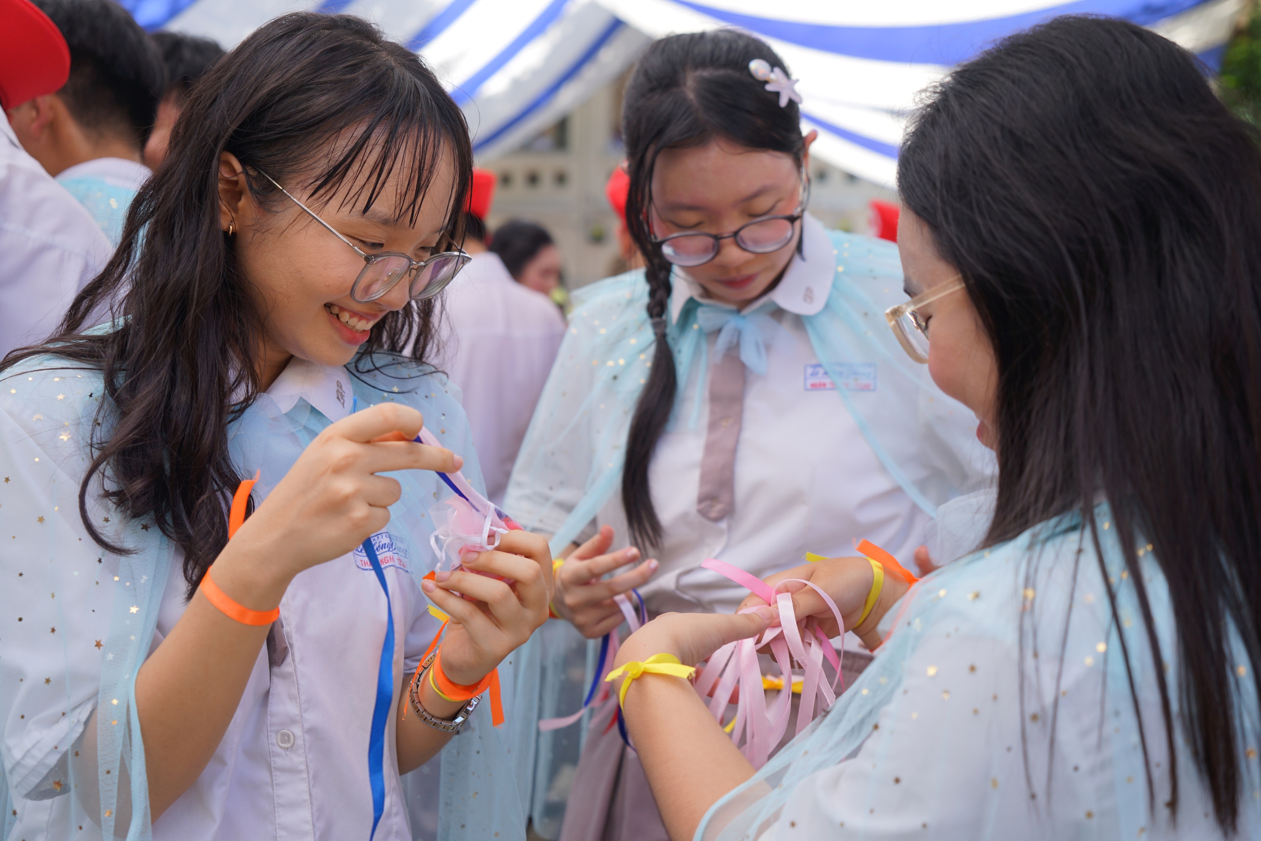 Ng&agrave;y ra trường, học sinh L&ecirc; Hồng Phong c&ugrave;ng nhau &ldquo;tỏa&rdquo; s&aacute;ng - Ảnh 5.