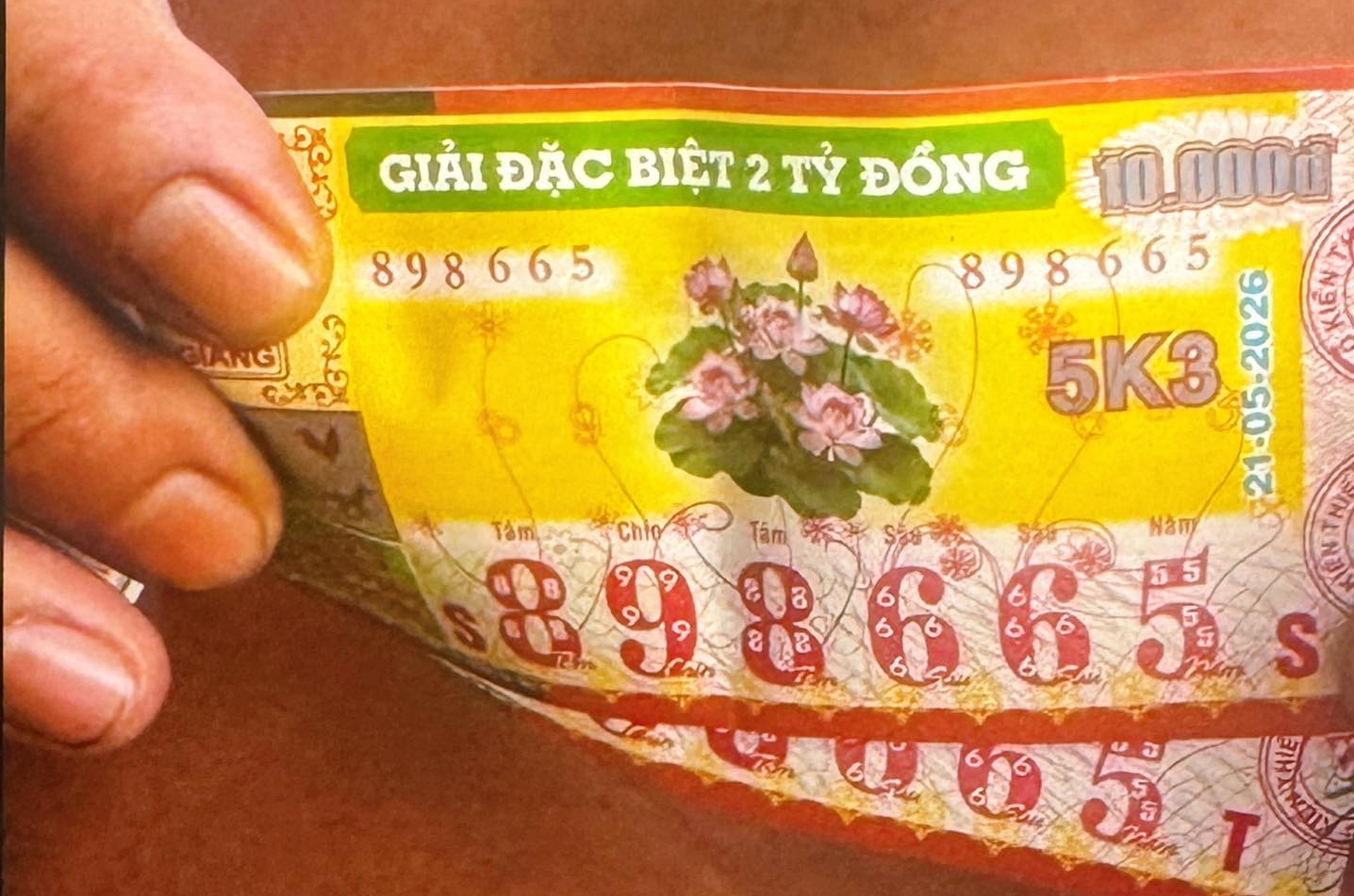 Ba giải độc đắc xổ số miền Nam gây “sốt” khi cùng trúng tại TPHCM - Ảnh 2.