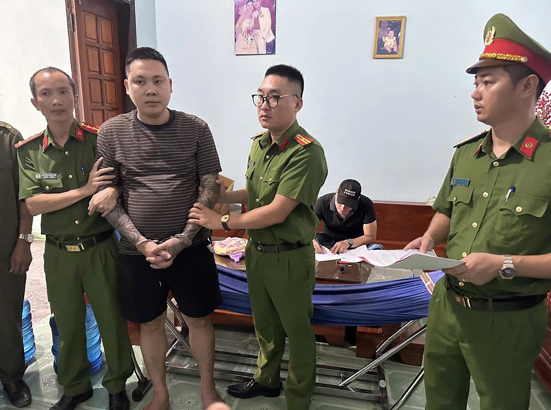 Công an Ba Đồn triệt phá nhóm sử dụng ma túy trái phép năm 2026 - Ảnh 1.