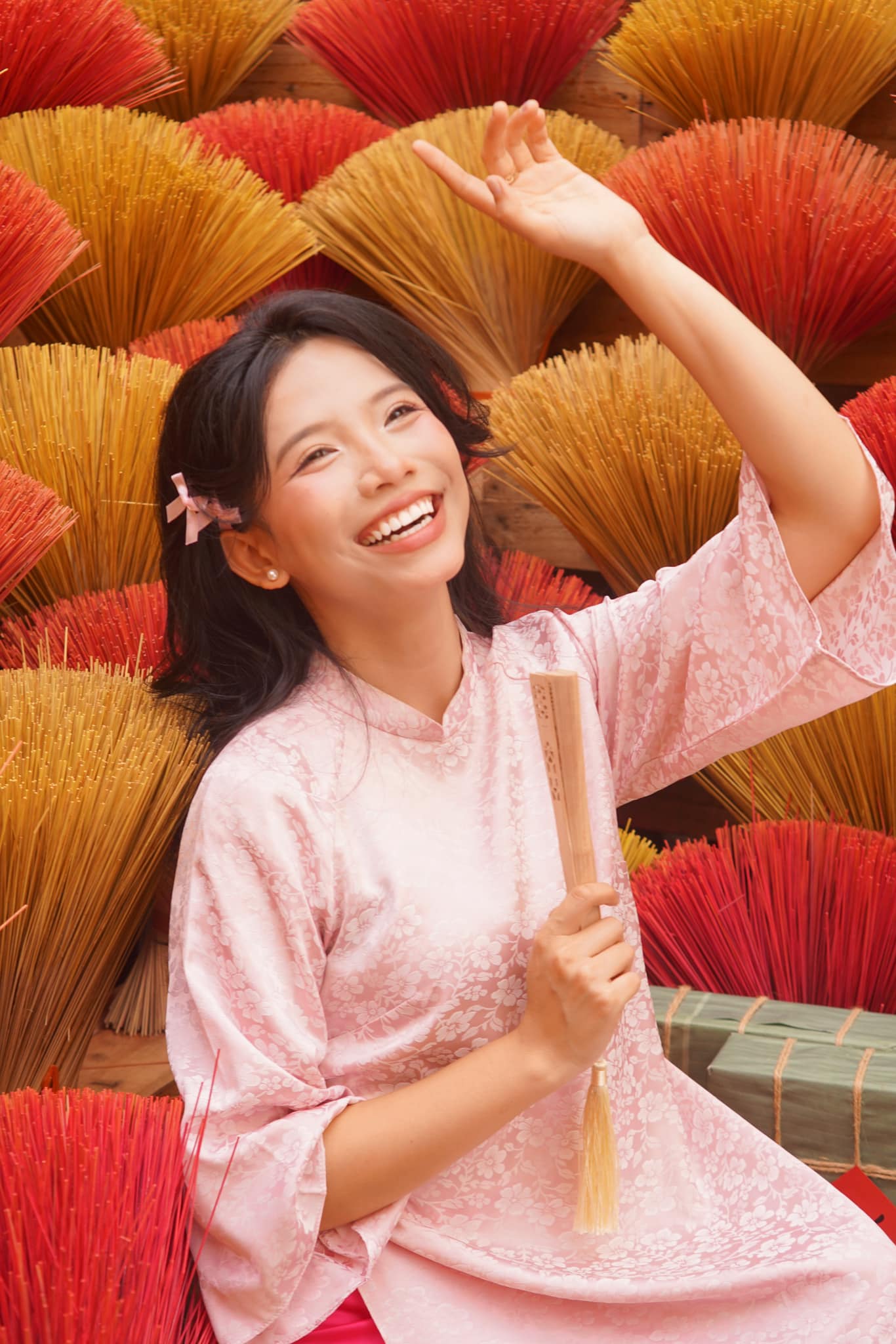 Diễn viên Trâm Nguyễn và ký ức đo tượng sáp Võ Thị Sáu - Ảnh 2.