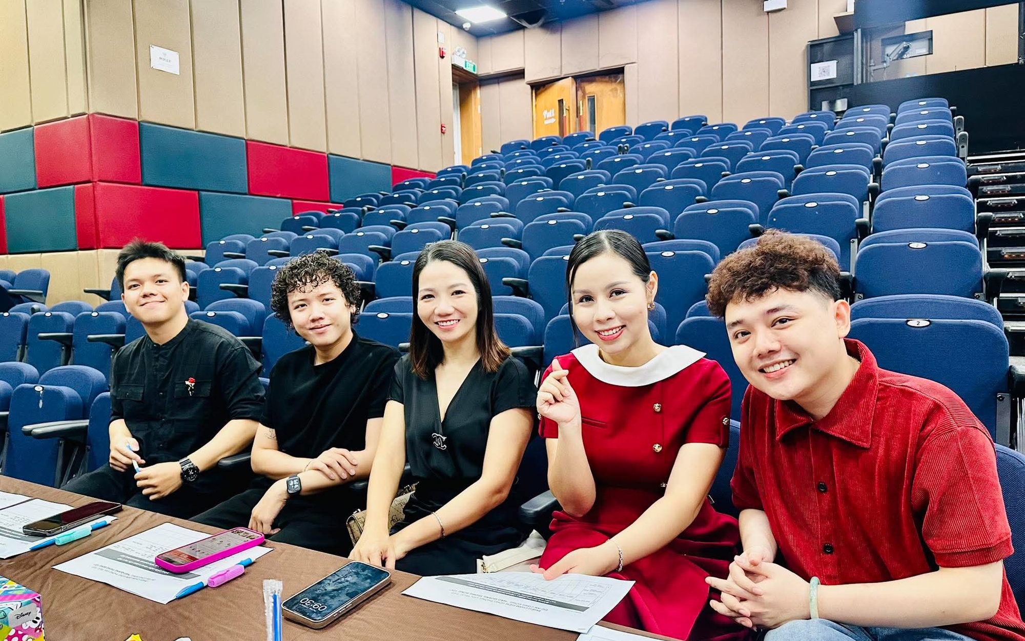 Ngọc Duyên, Bảo Châu, Công Hiển xúc động tham gia "Hào quang trong bóng tối"