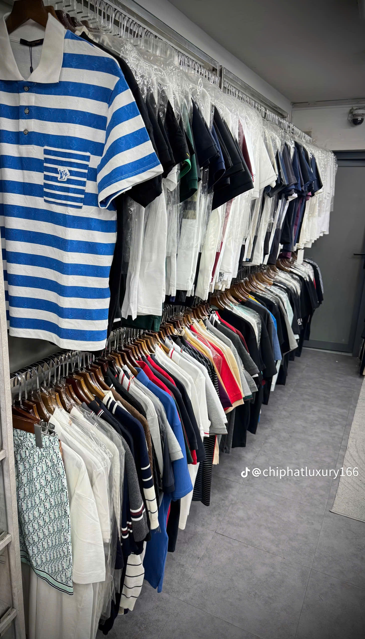 Công an TPHCM bắt chủ hộ kinh doanh Chí Phát LUXURY - Ảnh 4.