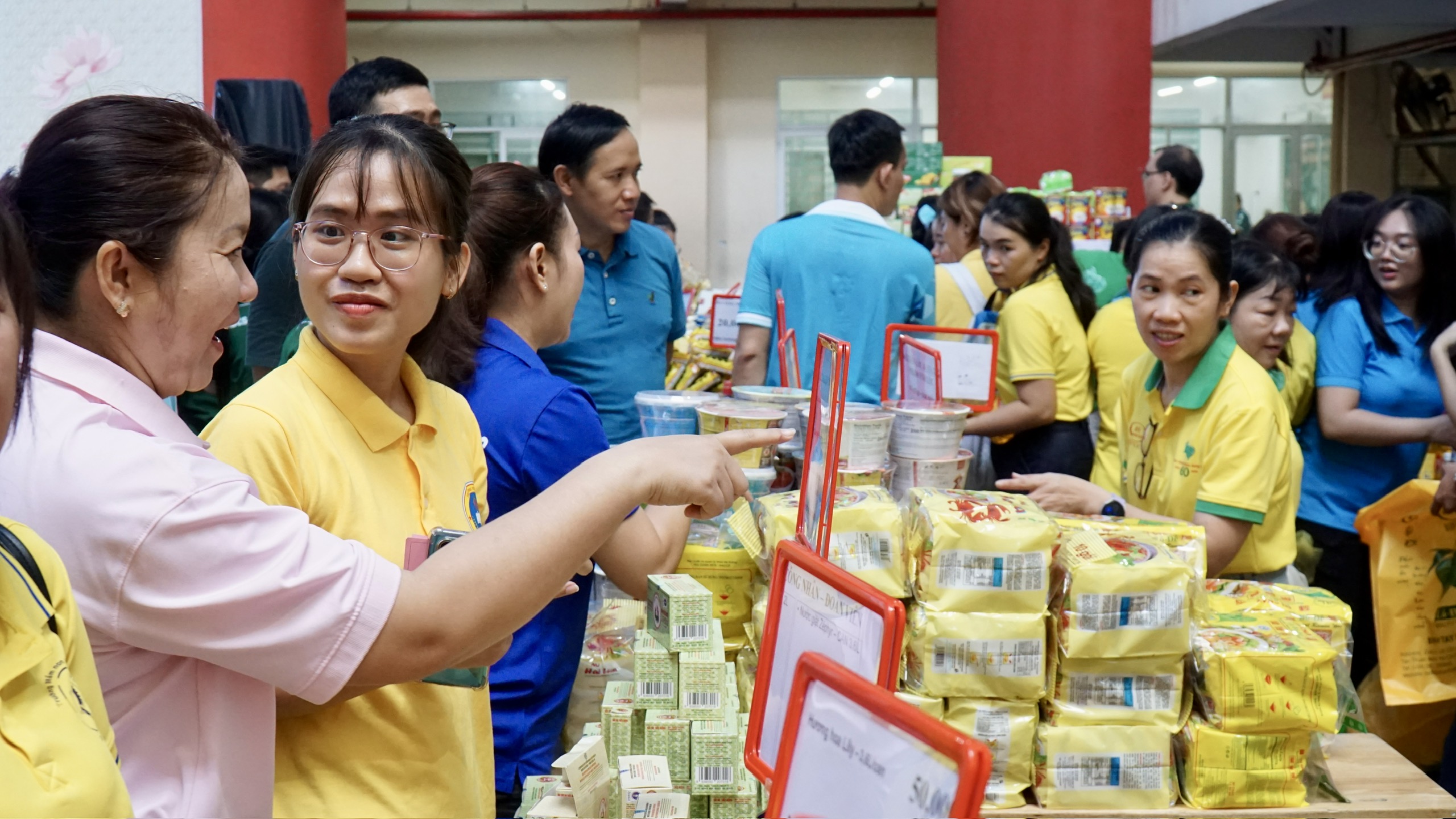 C&ocirc;ng đo&agrave;n phường An Đ&ocirc;ng tổ chức chuỗi hoạt động hưởng ứng Th&aacute;ng C&ocirc;ng nh&acirc;n - Ảnh 11.