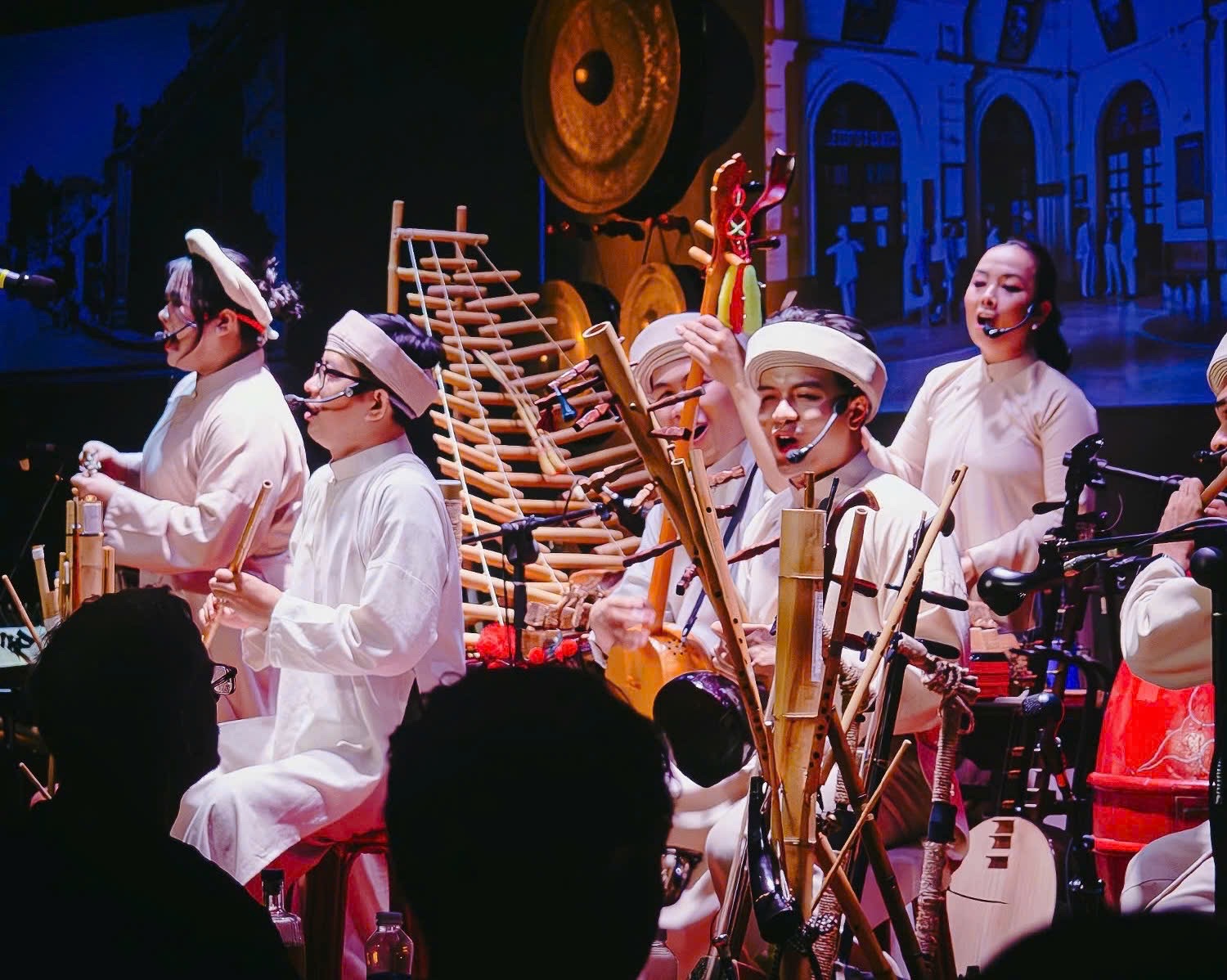 Chào Show TPHCM: Hành trình âm nhạc và ẩm thực độc đáo giữa lòng thành phố - Ảnh 10.
