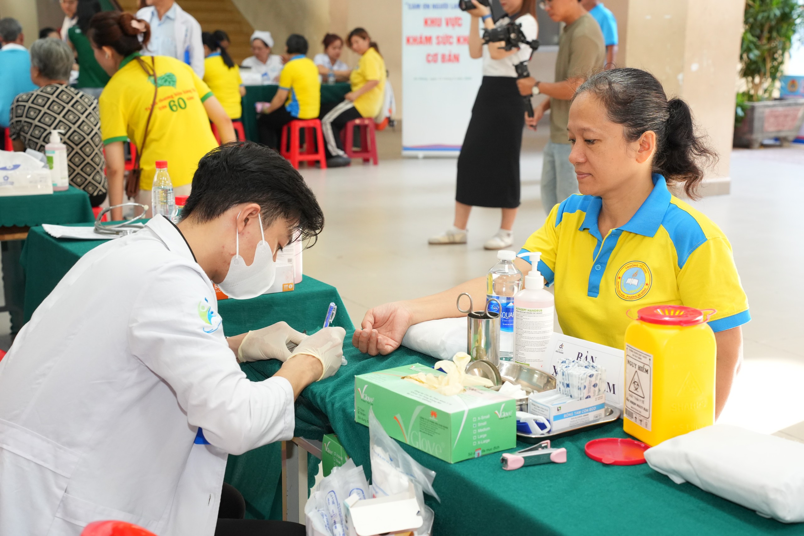 C&ocirc;ng đo&agrave;n phường An Đ&ocirc;ng tổ chức chuỗi hoạt động hưởng ứng Th&aacute;ng C&ocirc;ng nh&acirc;n - Ảnh 6.