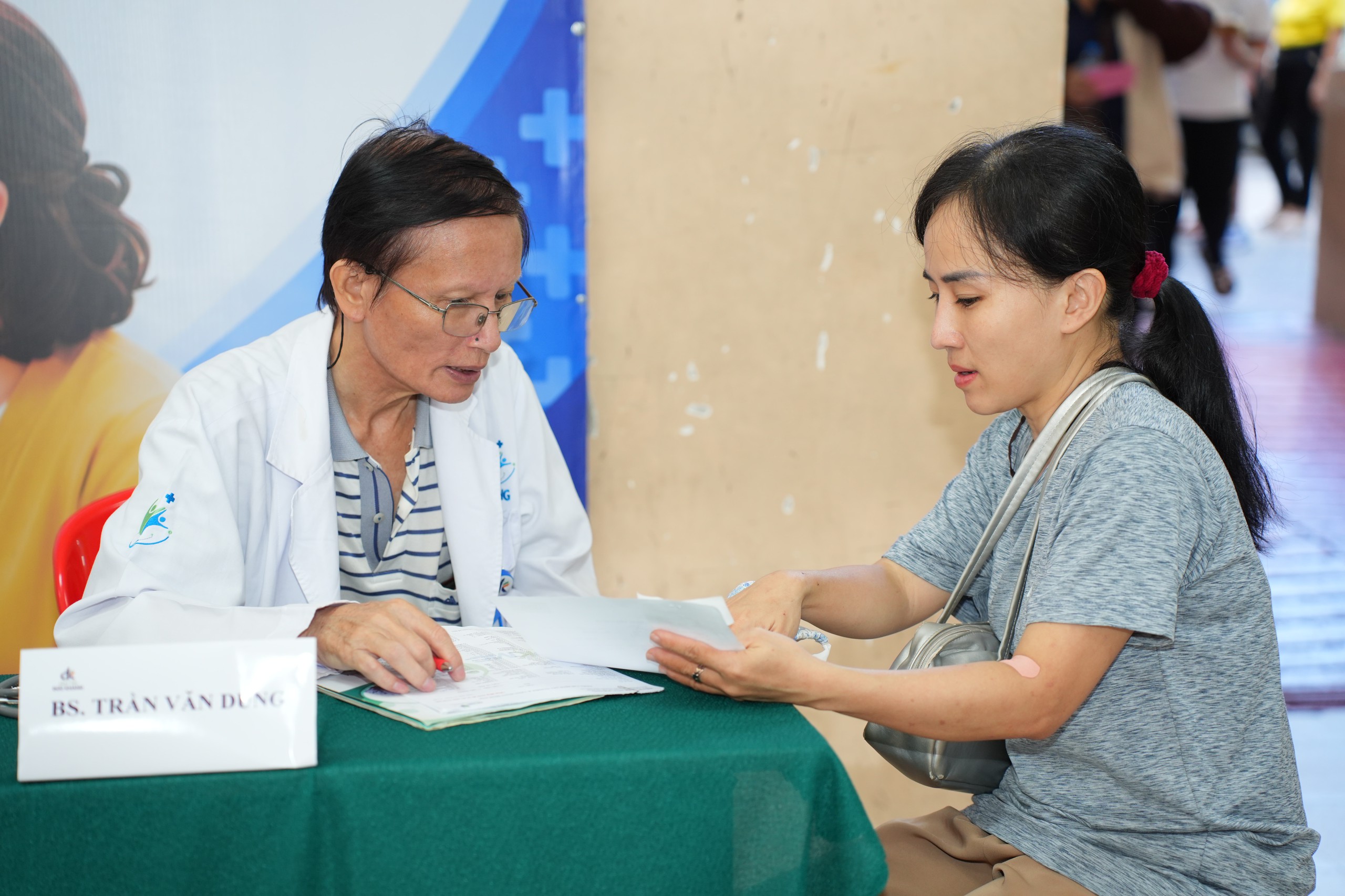 C&ocirc;ng đo&agrave;n phường An Đ&ocirc;ng tổ chức chuỗi hoạt động hưởng ứng Th&aacute;ng C&ocirc;ng nh&acirc;n - Ảnh 7.