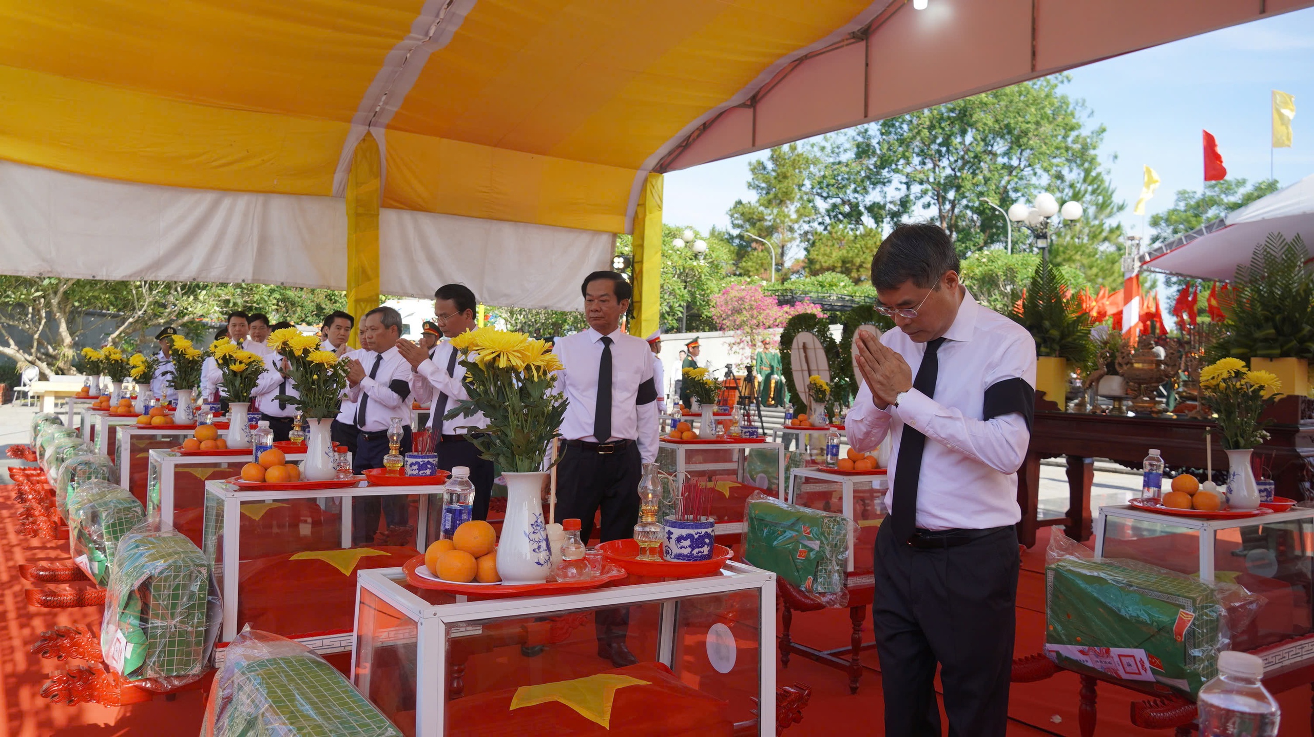 Thủ tướng Lê Minh Hưng dự lễ truy điệu 28 hài cốt liệt sĩ tại Quảng Trị - Ảnh 4.