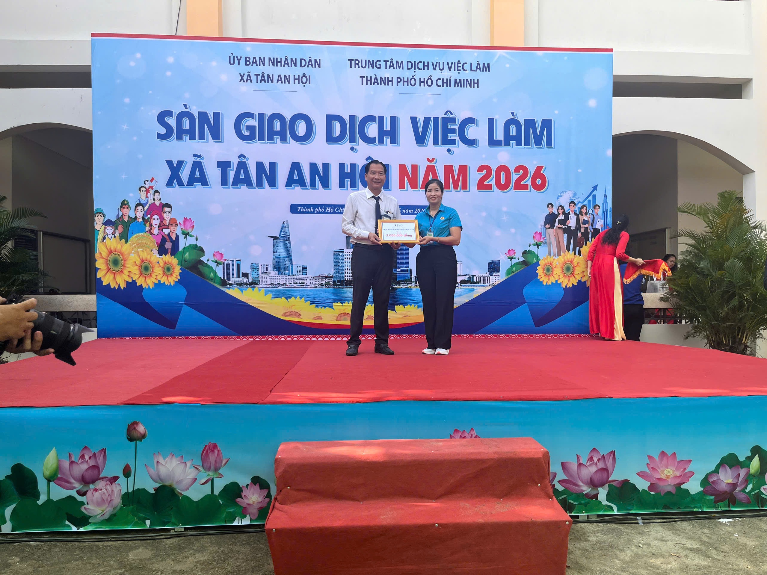 Nh&oacute;m ng&agrave;nh cơ kh&iacute;, điện lạnh, &ocirc; t&ocirc; tiếp tục "kh&aacute;t" nh&acirc;n lực - Ảnh 3.