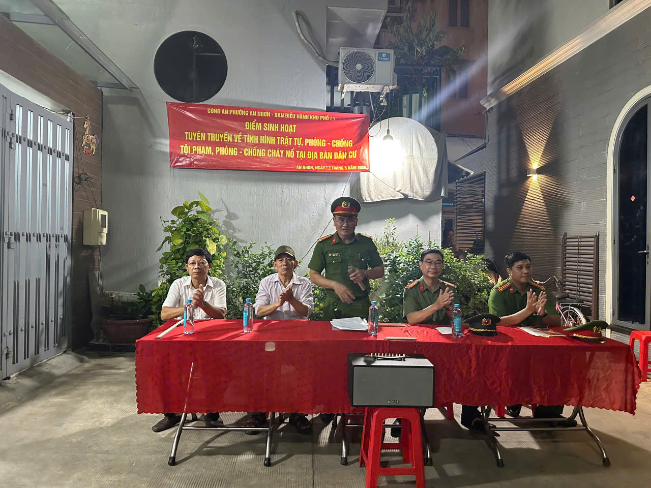 Phường An Nhơn huấn luyện kỹ năng PCCC v&agrave; nhận diện tội phạm c&ocirc;ng nghệ cao cho người d&acirc;n - Ảnh 1.