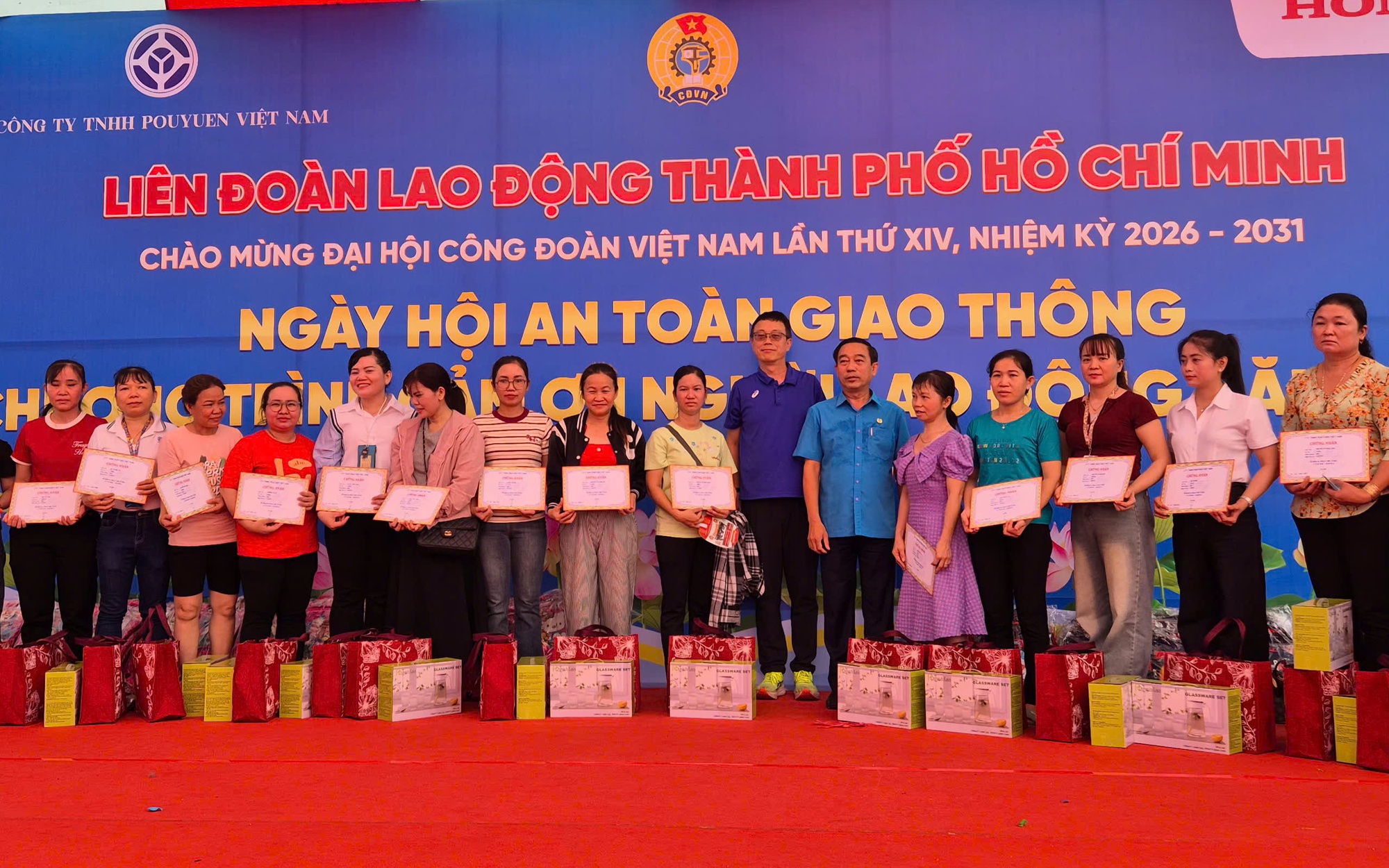Một doanh nghiệp "Cảm ơn người lao động" với 1.346 chỉ vàng dành cho công nhân