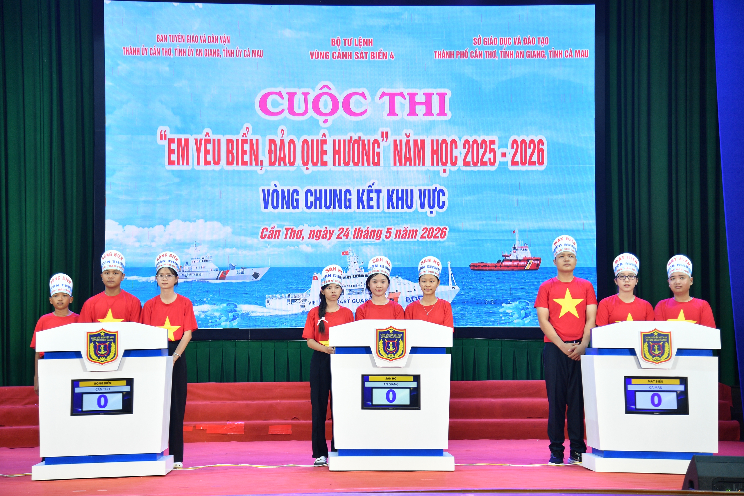 Đội thi của tỉnh C&agrave; Mau đoạt giải nhất cuộc thi "Em y&ecirc;u biển, đảo qu&ecirc; hương" - Ảnh 5.