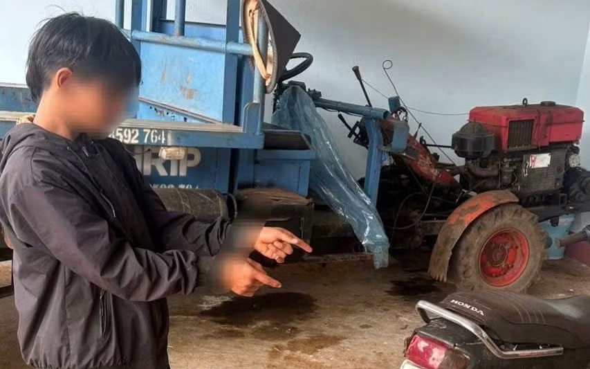 Thiếu tiền xài, 3 thiếu niên giật 1,5 triệu đồng của người khuyết tật