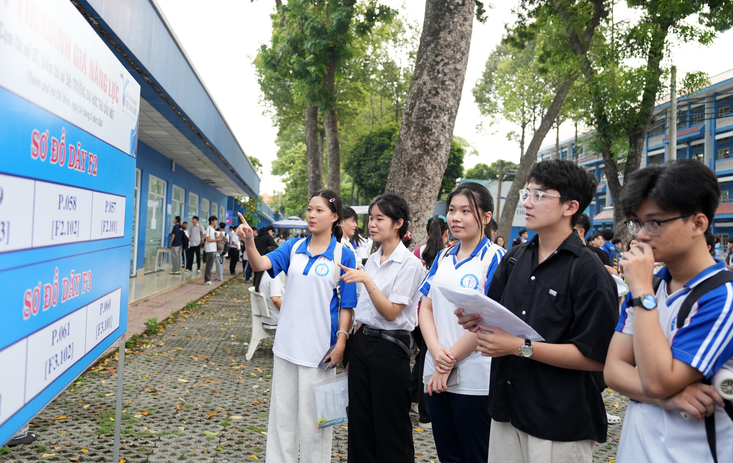 Hơn 4.600 thí sinh dự thi đánh giá năng lực tại Trường ĐH Thủ Dầu Một - Ảnh 4.