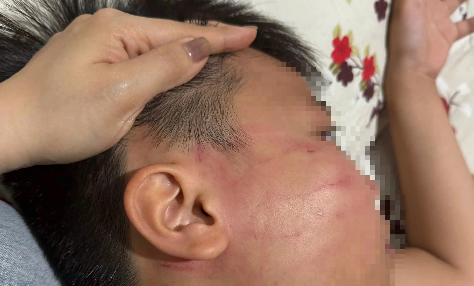 Thầy gi&aacute;o người Ấn Độ bị tố t&aacute;t học sinh lớp 4 trong lớp học th&ecirc;m ở Gia Lai - Ảnh 1.