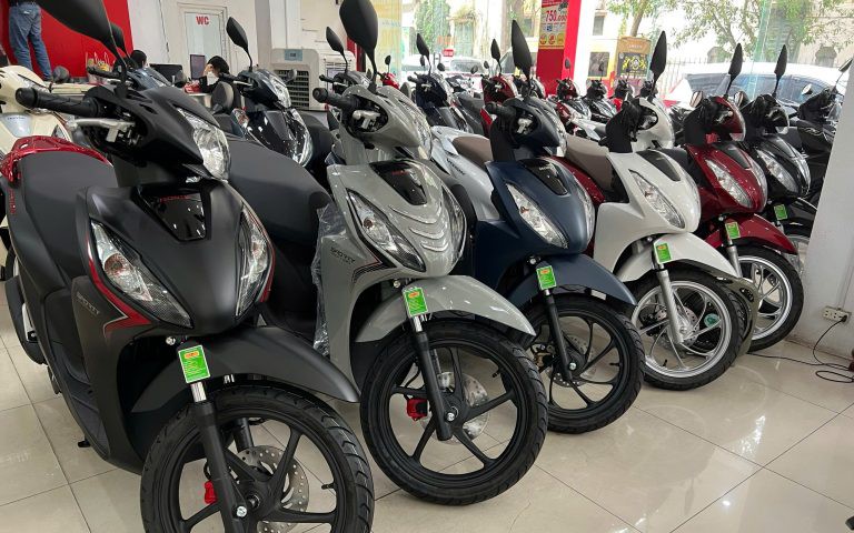 Giá xe máy tiếp tục giảm mạnh