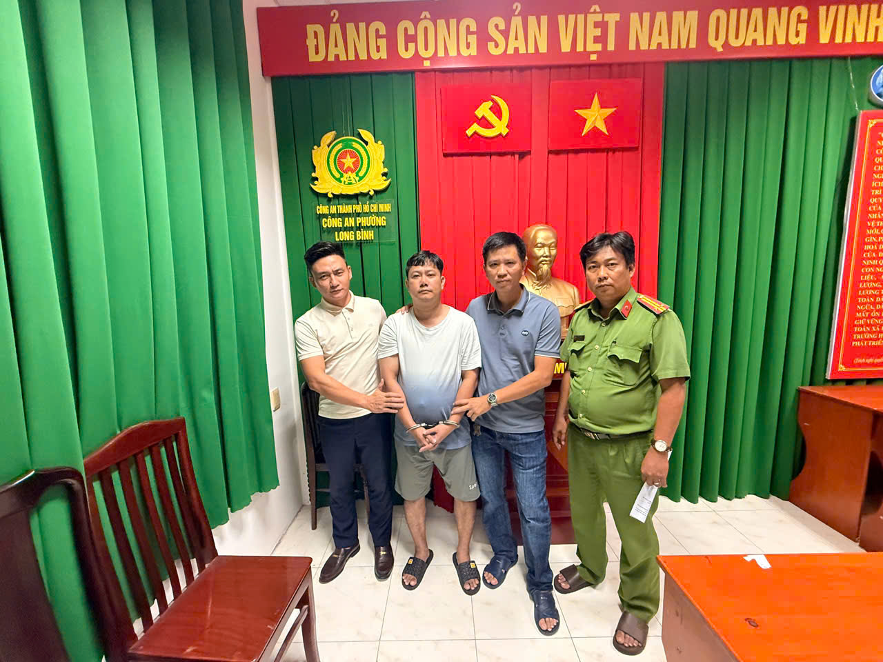 Một cuộc báo tin của người dân sống tại TPHCM giúp công an bắt giữ đối tượng truy nã - Ảnh 1.
