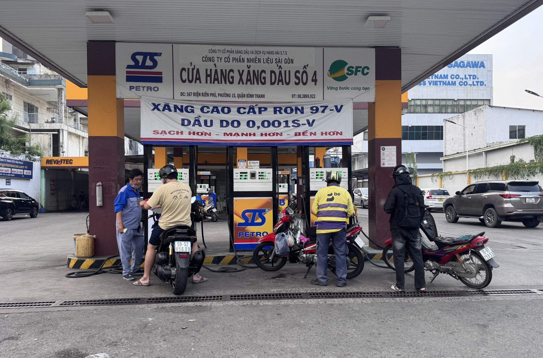 TPHCM l&ecirc;n kịch bản đảm bảo năng lượng, sẵn s&agrave;ng mở đường cho xe bồn v&agrave;o nội đ&ocirc; - Ảnh 1.