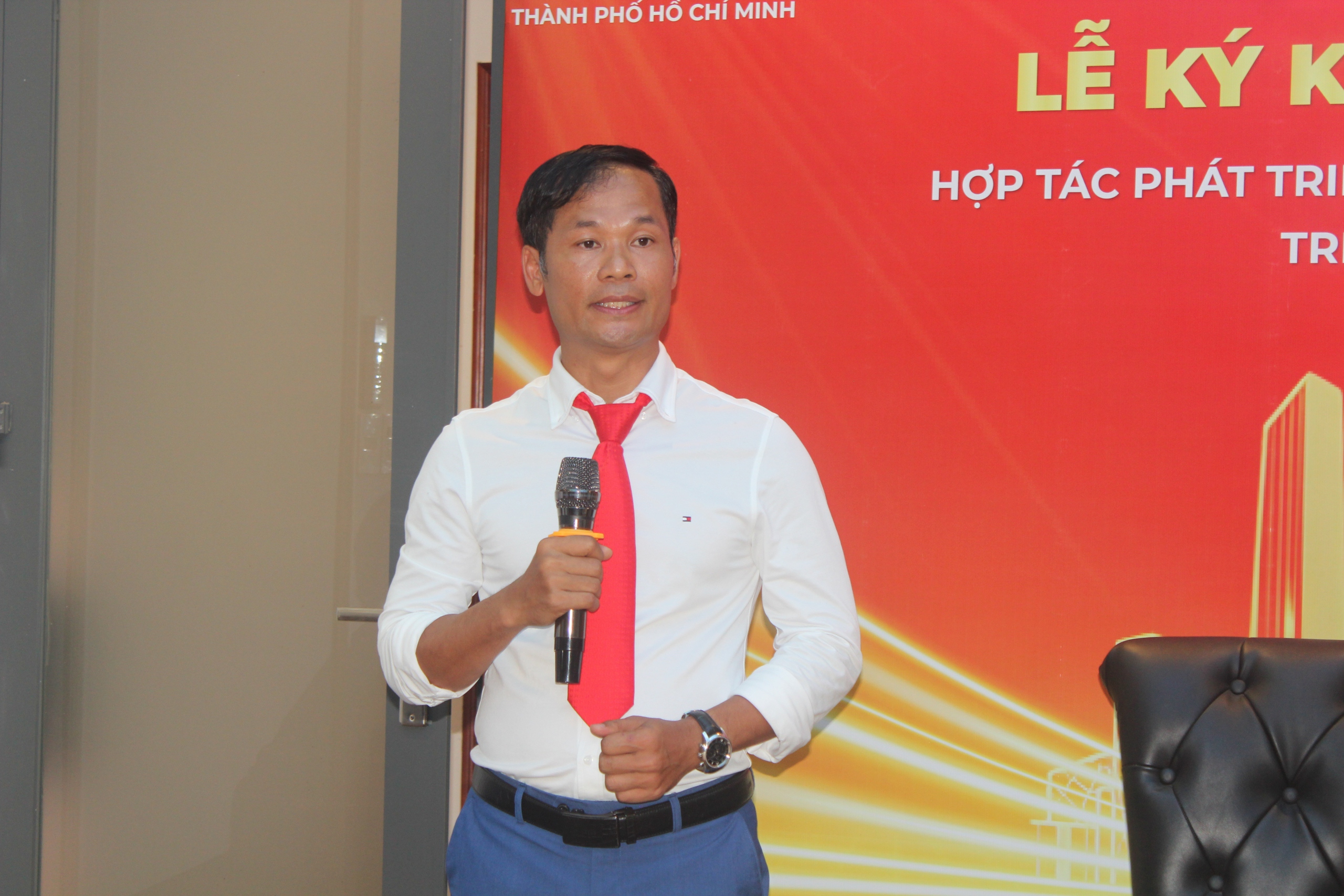 LĐLĐ TPHCM mở rộng hợp t&aacute;c ph&aacute;t triển nh&agrave; ở cho c&ocirc;ng nh&acirc;n, người lao động - Ảnh 3.
