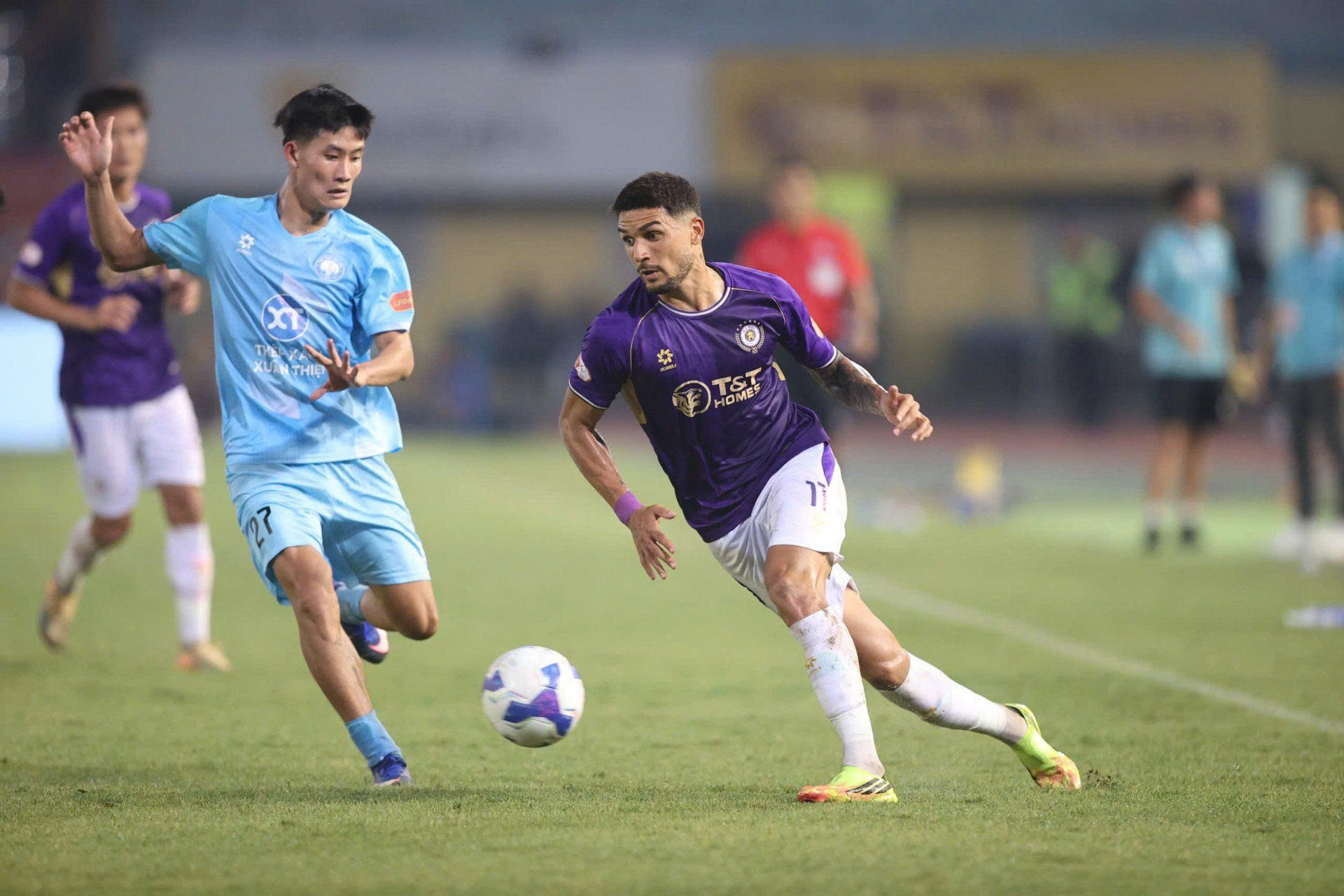 Vòng 24 V-League: 5 đội cùng đua trụ hạng, Ninh Bình bật khỏi top 3 - Ảnh 2.