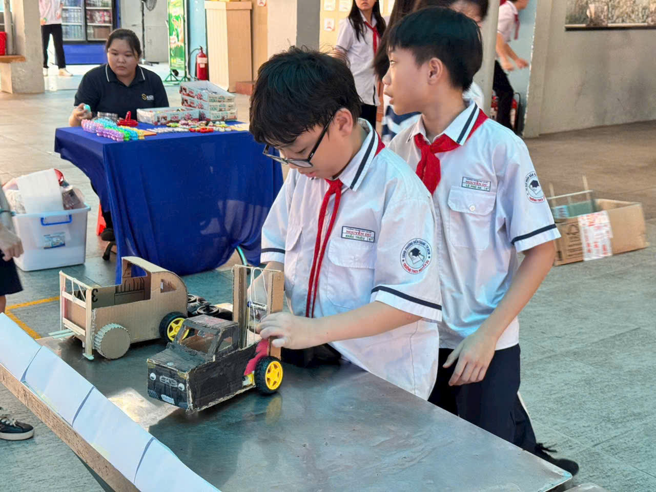 Những trường THCS ở TPHCM chỉ x&eacute;t tuyển học sinh đạt kết quả học tập v&agrave; th&agrave;nh t&iacute;ch cao v&agrave;o lớp 6 - Ảnh 1.