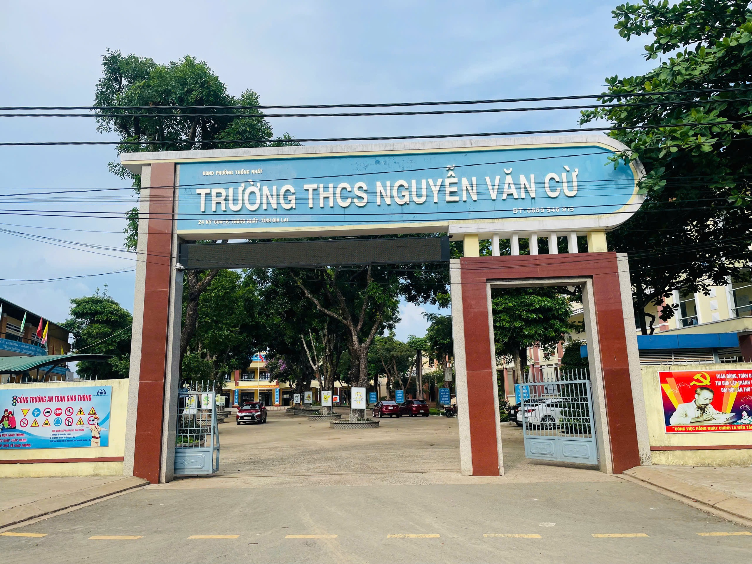 Học sinh lớp 8 d&ugrave;ng r&igrave;u đ&aacute;nh bạn giữa tiết học g&acirc;y chấn động tại gia Lai - Ảnh 1.