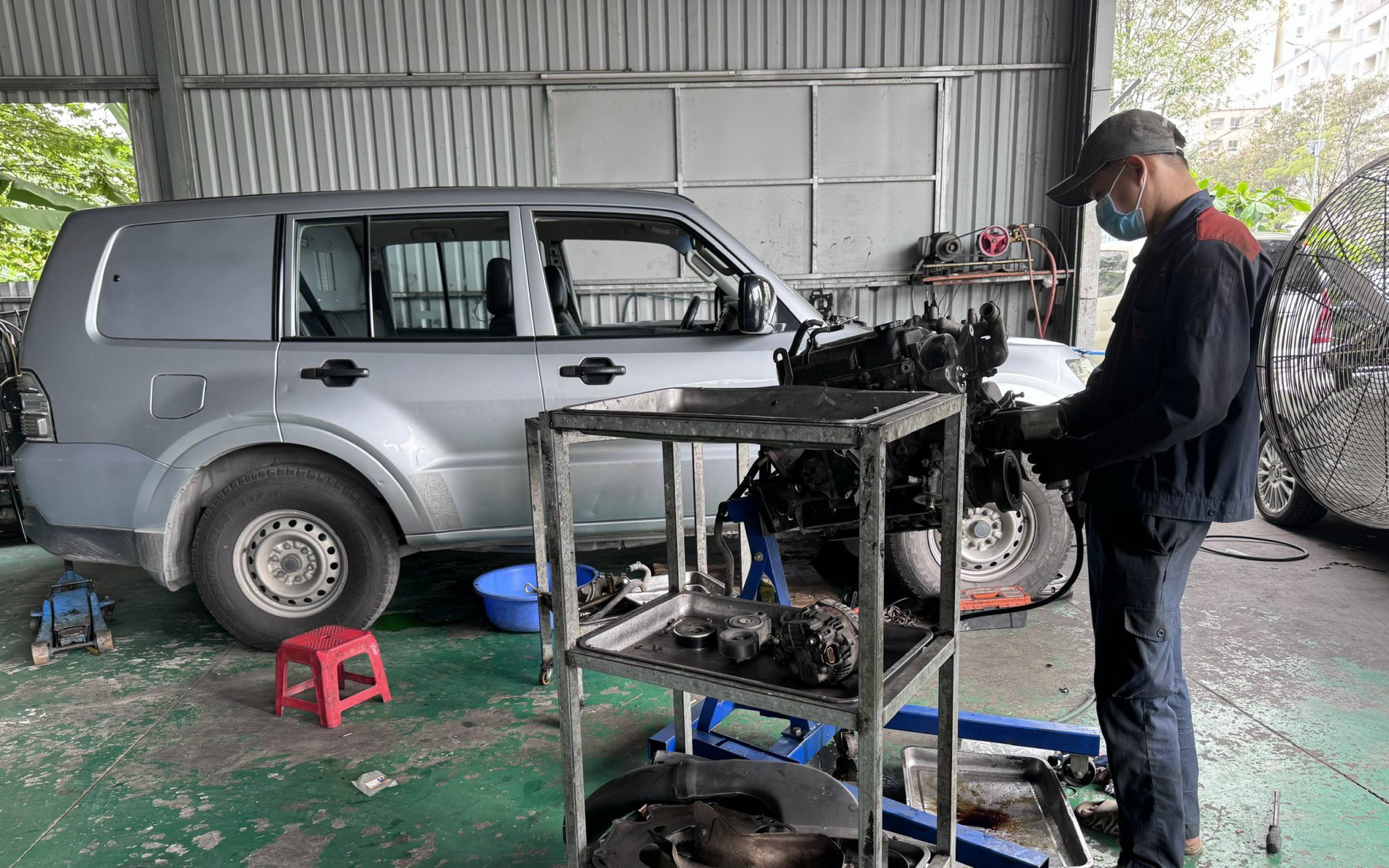 Nhiều chủ xe vẫn còn băn khoăn về xăng E10