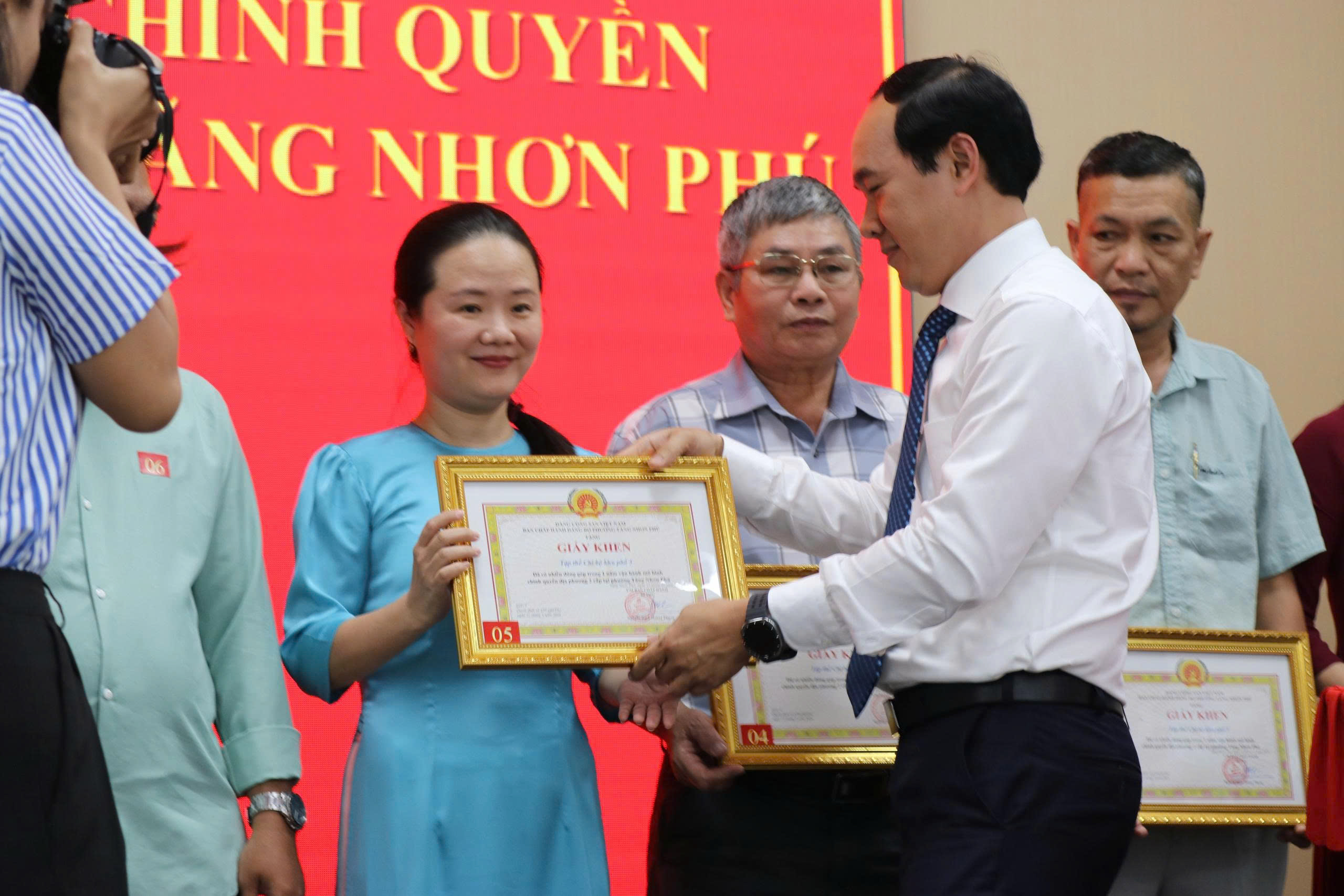 X&acirc;y dựng đội ngũ c&aacute;n bộ hiểu d&acirc;n, trọng d&acirc;n - Ảnh 1.