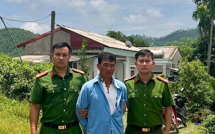 Bất ngờ dùng hung khí sát hại em dâu, làm bị thương em trai