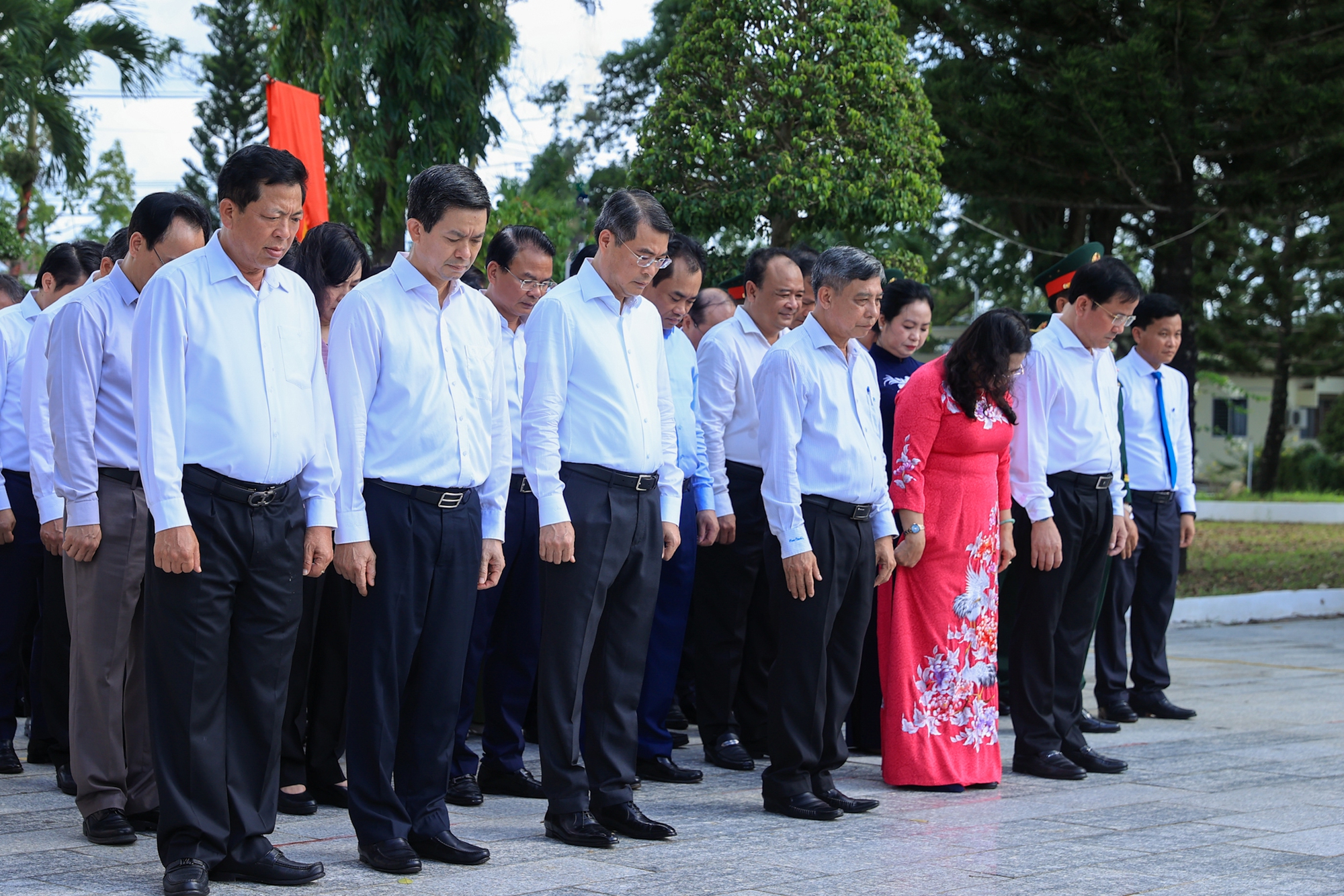 Thủ tướng L&ecirc; Minh Hưng y&ecirc;u cầu Cần Thơ đảm bảo nguy&ecirc;n vật liệu cho c&aacute;c c&ocirc;ng tr&igrave;nh lớn 2026 - Ảnh 5.