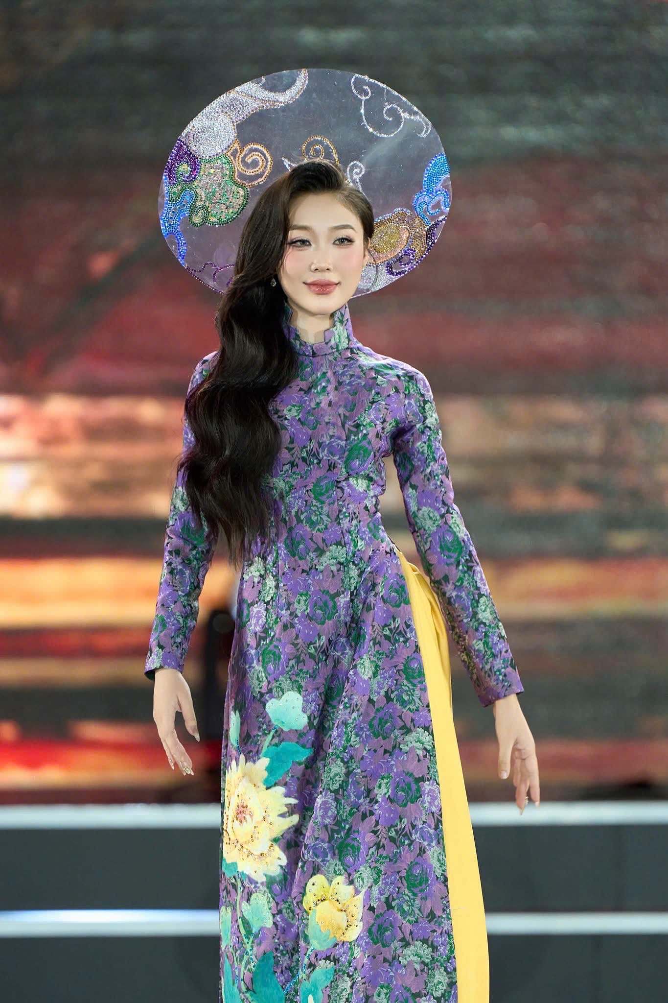 &Aacute; hậu M&ocirc;i trường Trần Thu Hằng muốn trở th&agrave;nh luật sư bảo vệ người yếu thế  - Ảnh 3.