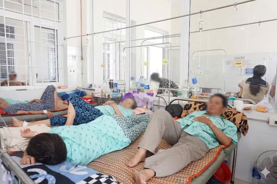 Ph&oacute; Chủ tịch Gia Lai y&ecirc;u cầu l&agrave;m r&otilde; vụ nghi ngộ độc thực phẩm do ăn b&aacute;nh m&igrave; - Ảnh 2.