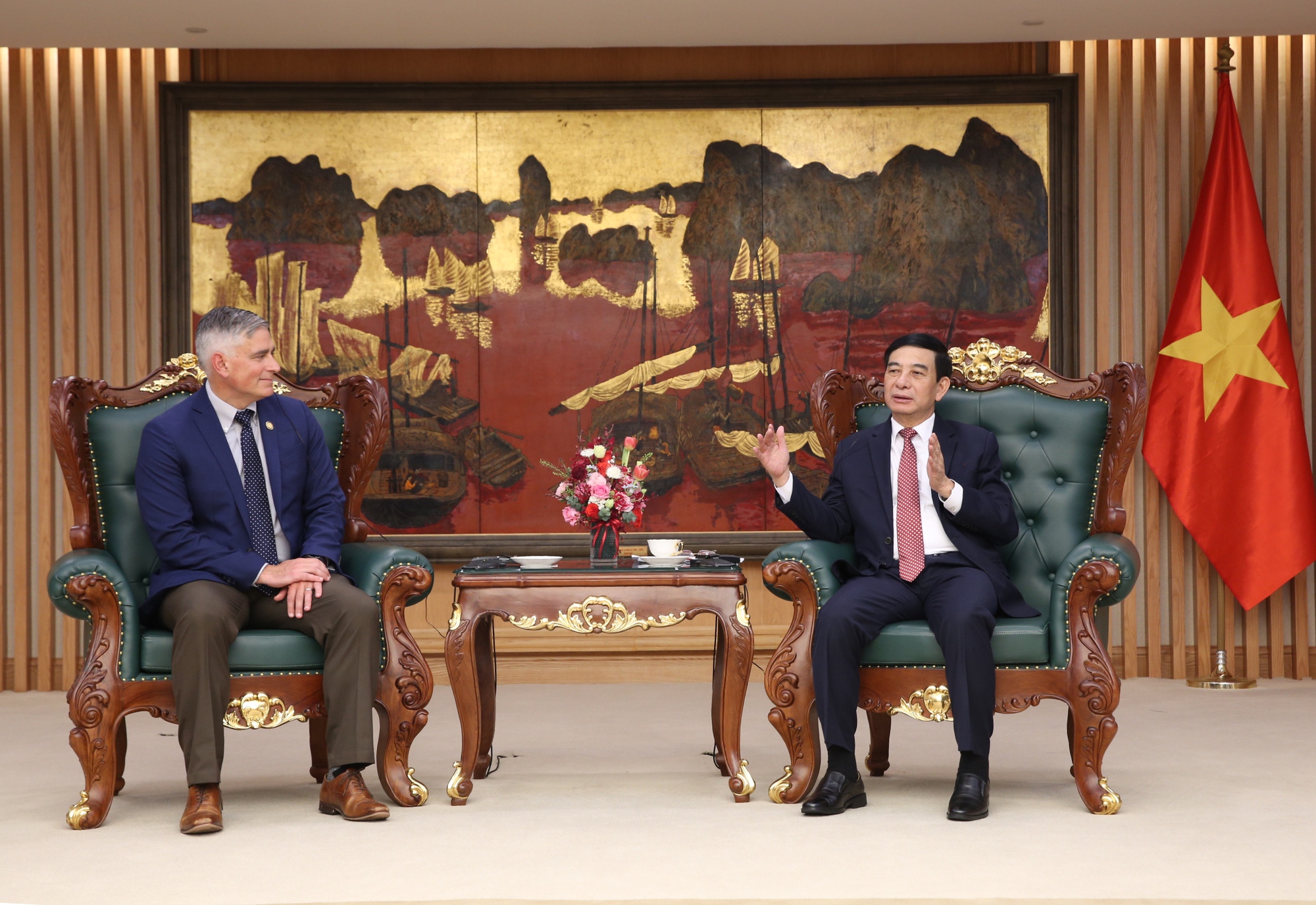 Phó Thủ tướng, Bộ trưởng Bộ Quốc phòng Phan Văn Giang tiếp Đoàn nghị sĩ Mỹ - Ảnh 4.