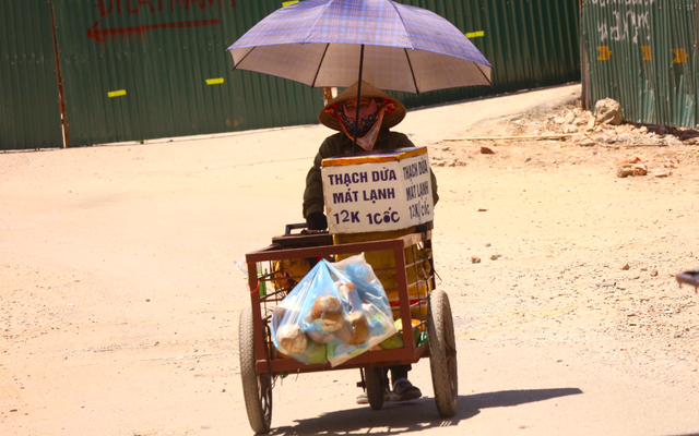 Vì sao nhiệt độ nhiều nơi phá vỡ kỉ lục, Hà Nội thành "chảo lửa" trong đợt nắng nóng?
