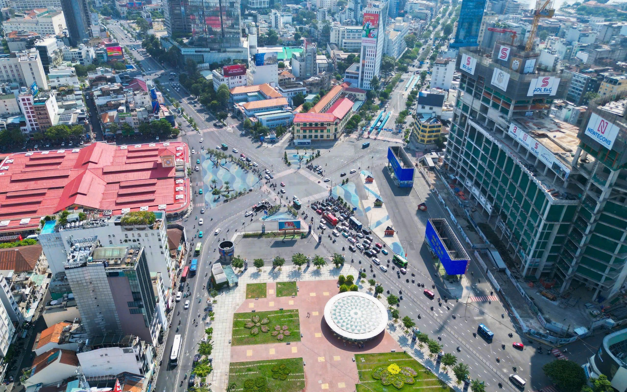 Xây dựng và phát triển TP HCM trong kỷ nguyên mới: Giữ an sinh trong hành trình bứt phá