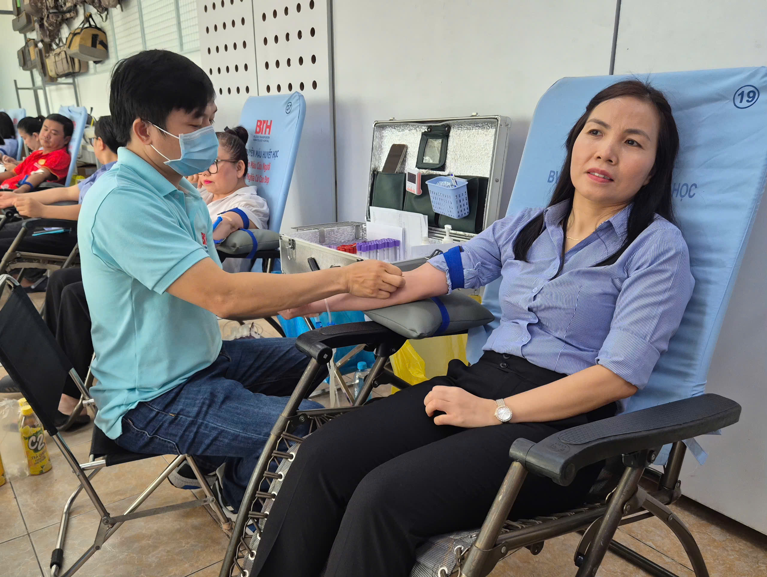 Ý nghĩa chương trình hiến máu tình nguyện "Trao giọt máu- gửi sức khỏe- lan tỏa yêu thương" - Ảnh 1.