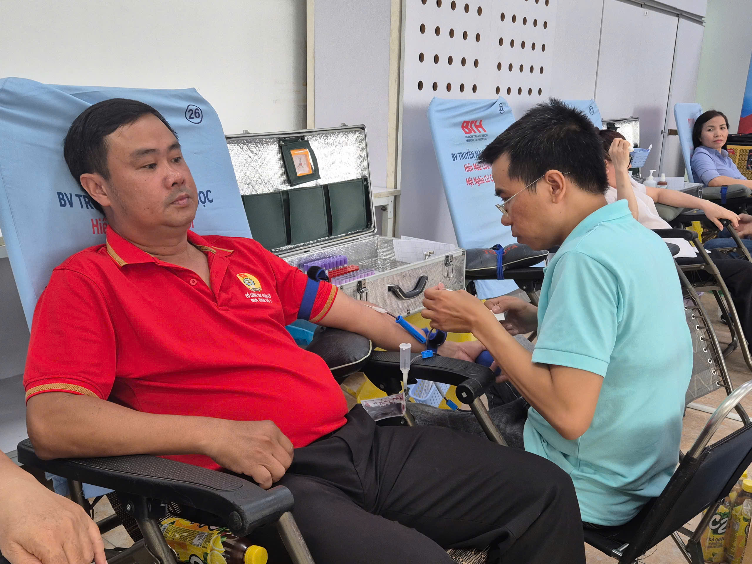 Ý nghĩa chương trình hiến máu tình nguyện "Trao giọt máu- gửi sức khỏe- lan tỏa yêu thương" - Ảnh 5.