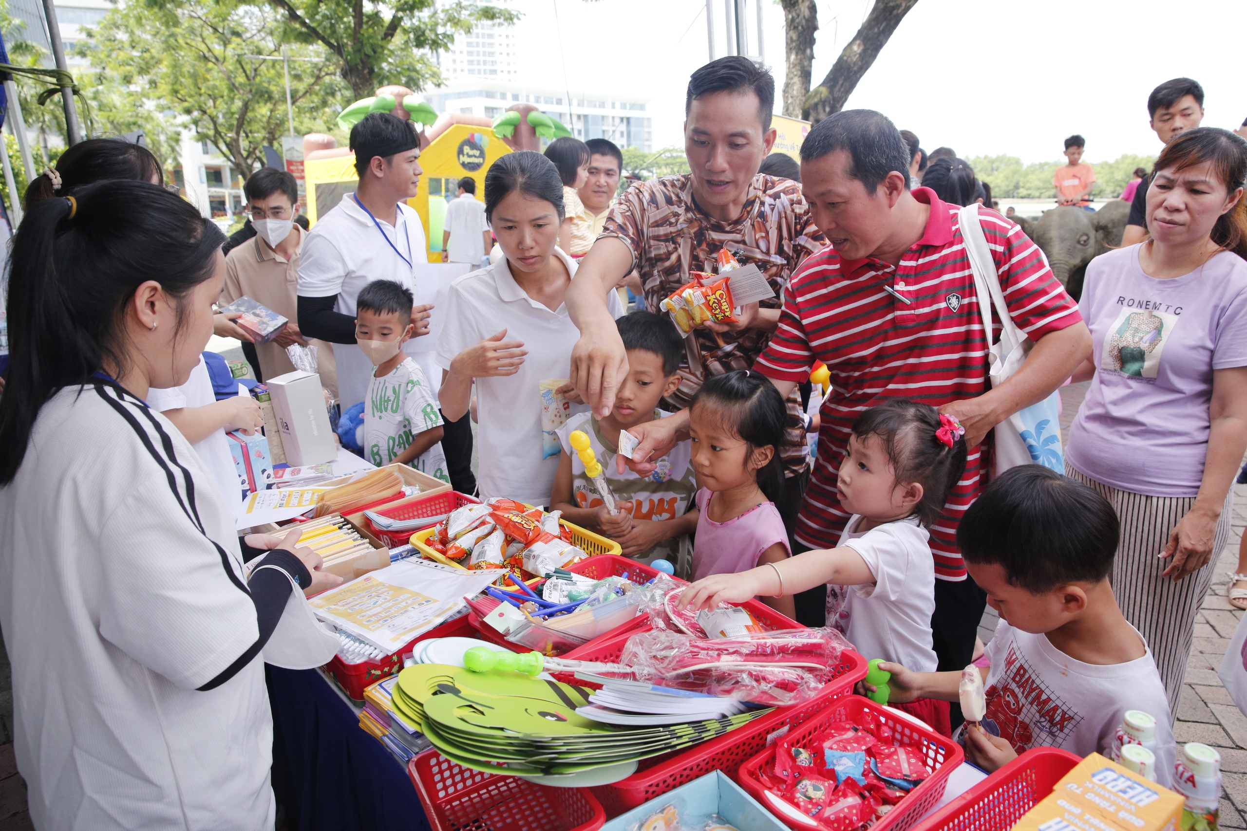 Hơn 15.000 phần quà dành tặng thiếu nhi tham gia Ngày hội Phú Mỹ Hưng hướng về trẻ em 2026 - Ảnh 2.