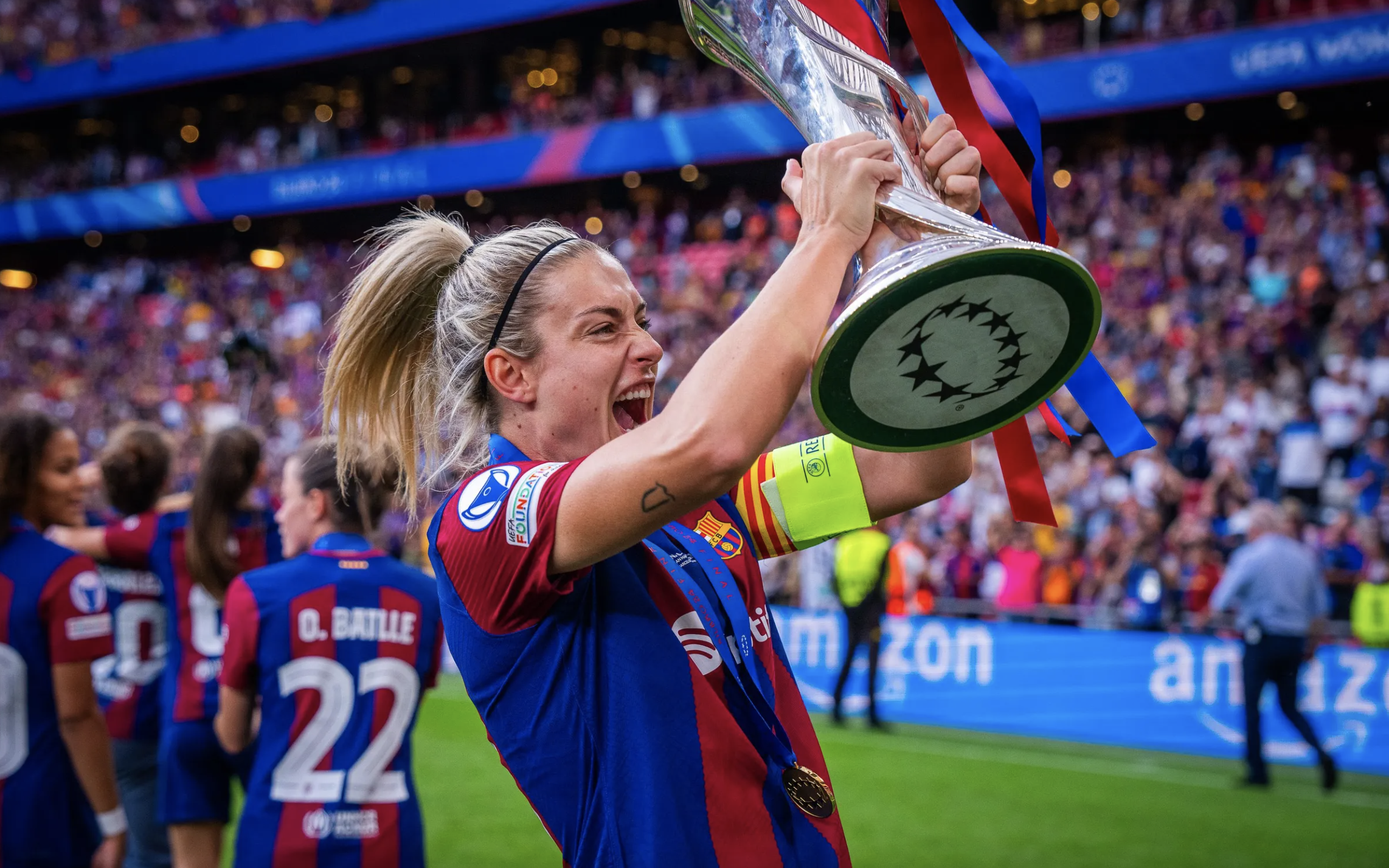 Barcelona chia tay biểu tượng bất tử sau chức v&ocirc; địch Champions League - Ảnh 5.