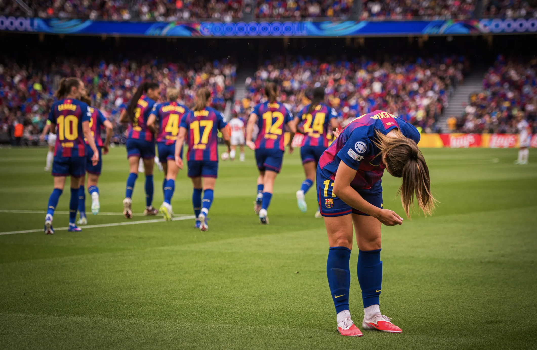 Barcelona chia tay biểu tượng bất tử sau chức v&ocirc; địch Champions League - Ảnh 2.