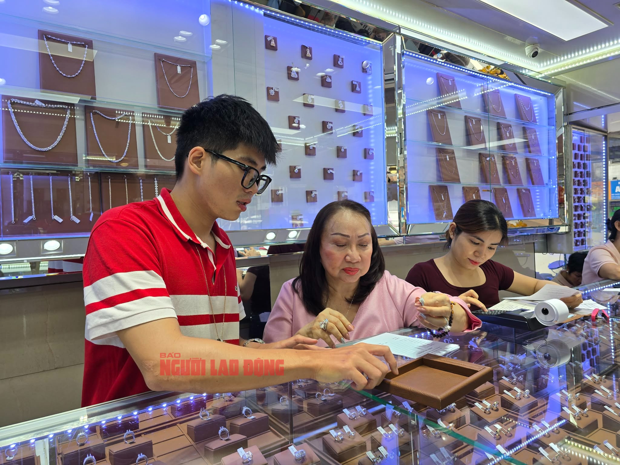 B&agrave; chủ tiệm v&agrave;ng Kim L&yacute; ch&iacute;nh thức l&ecirc;n tiếng - Ảnh 2.