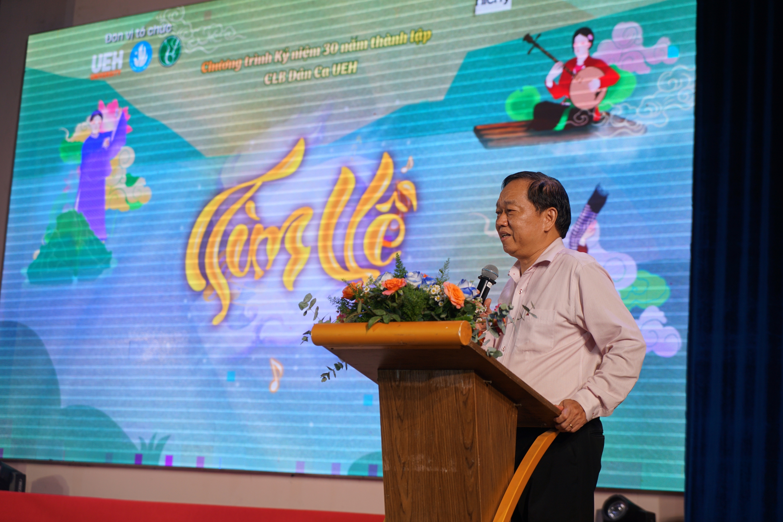 G&igrave;n giữ văn h&oacute;a d&acirc;n tộc trong m&ocirc;i trường đại học  - Ảnh 3.